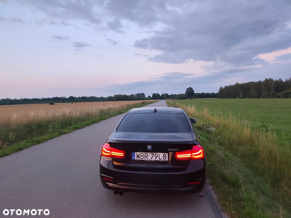 BMW Seria 3 320i GPF - 2