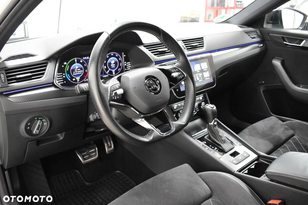 Skoda Superb 1.4 TSI Plug-In Hybrid Sportline DSG - 17