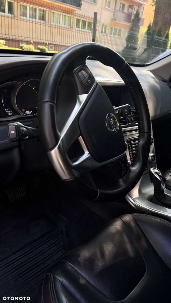 Volvo XC 60 D4 Inscription - 8