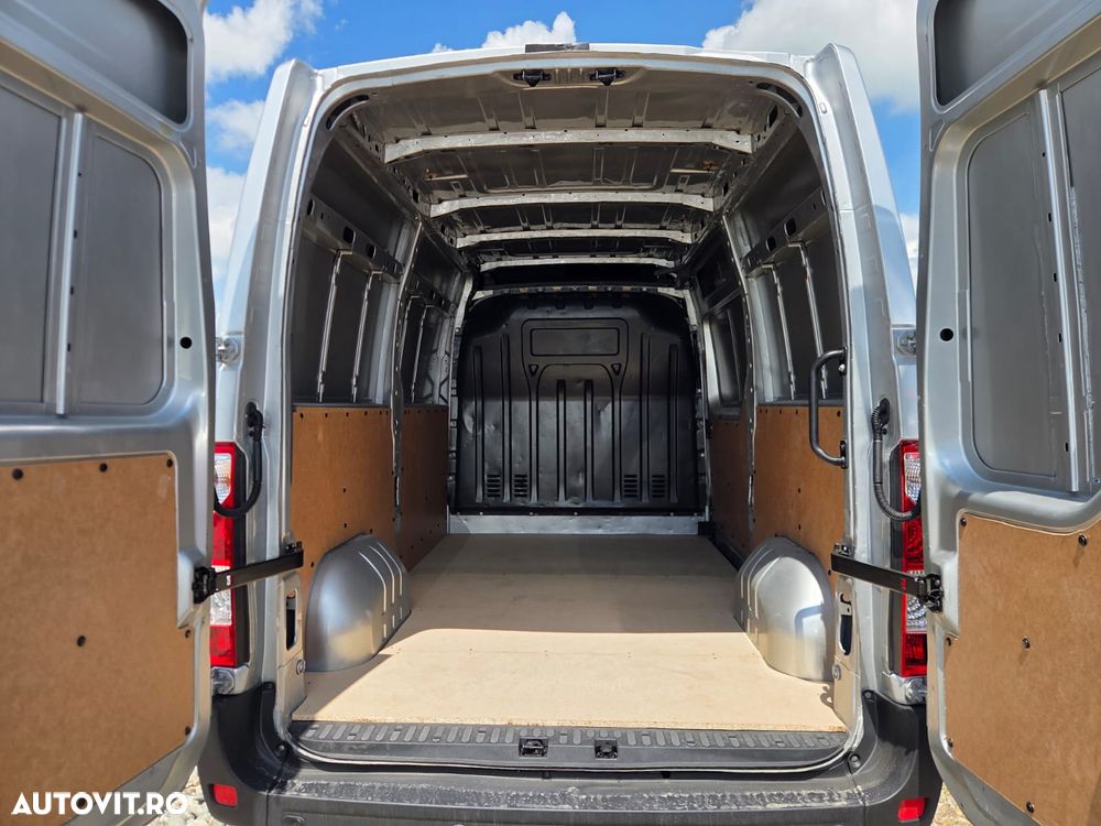 Renault New Master L2H2 - 11