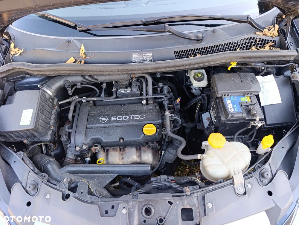 Opel Corsa 1.4 16V Cosmo - 20