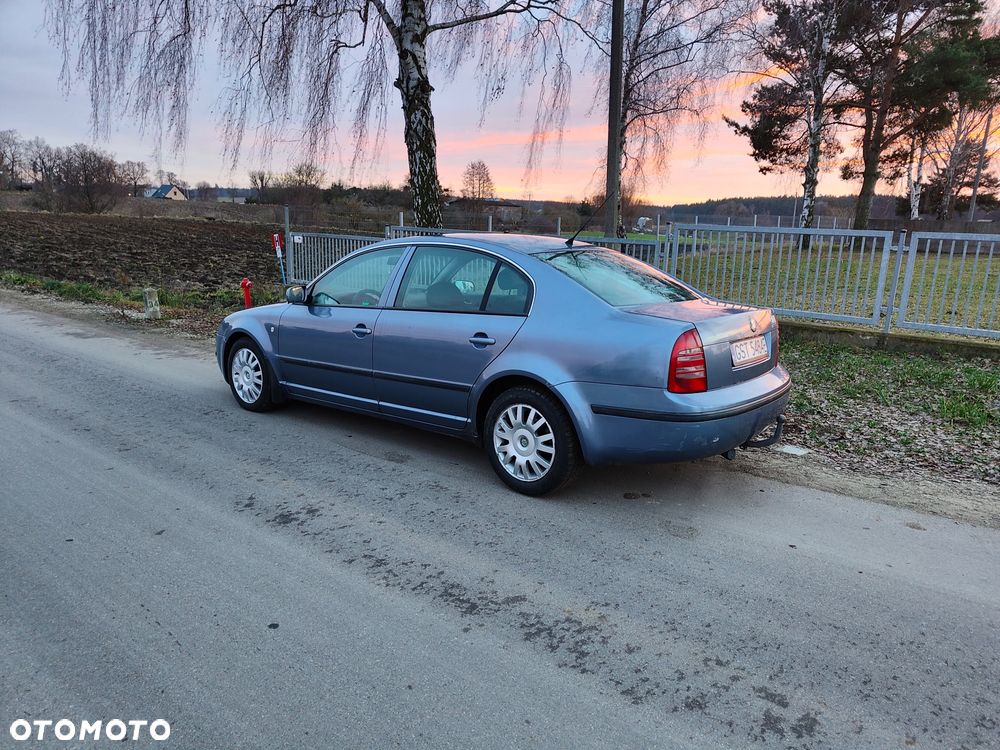 Skoda Superb 1.9 TDI Ambiente - 2
