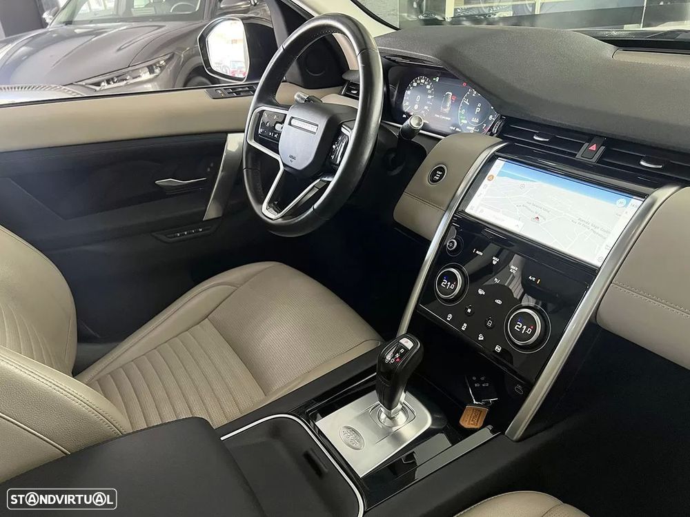 Land Rover Discovery Sport 1.5 I3 P300e AWD SE - 20