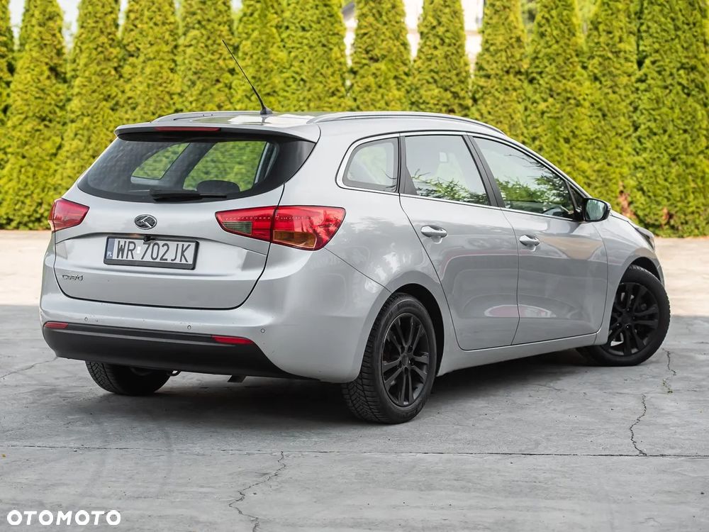 Kia Ceed 1.6 CRDi 128 Spirit - 4