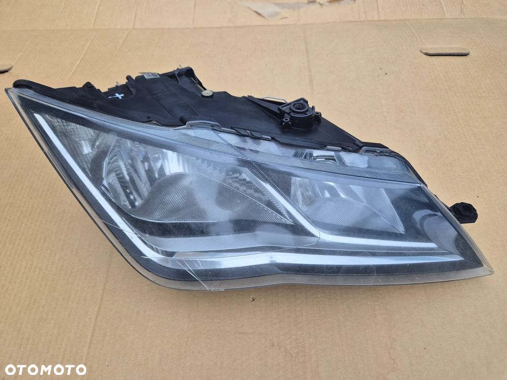 Seat Leon 3 lampa prawa.2012-2020.Valeo. - 1