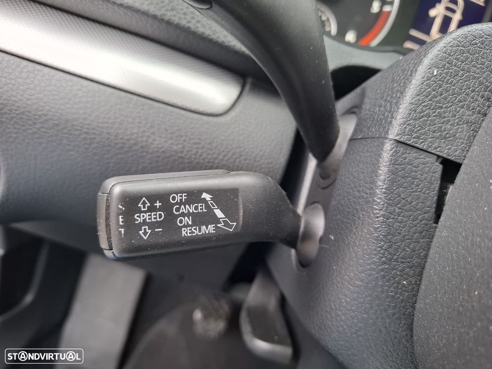 VW Sharan 2.0 TDI Confortline - 21