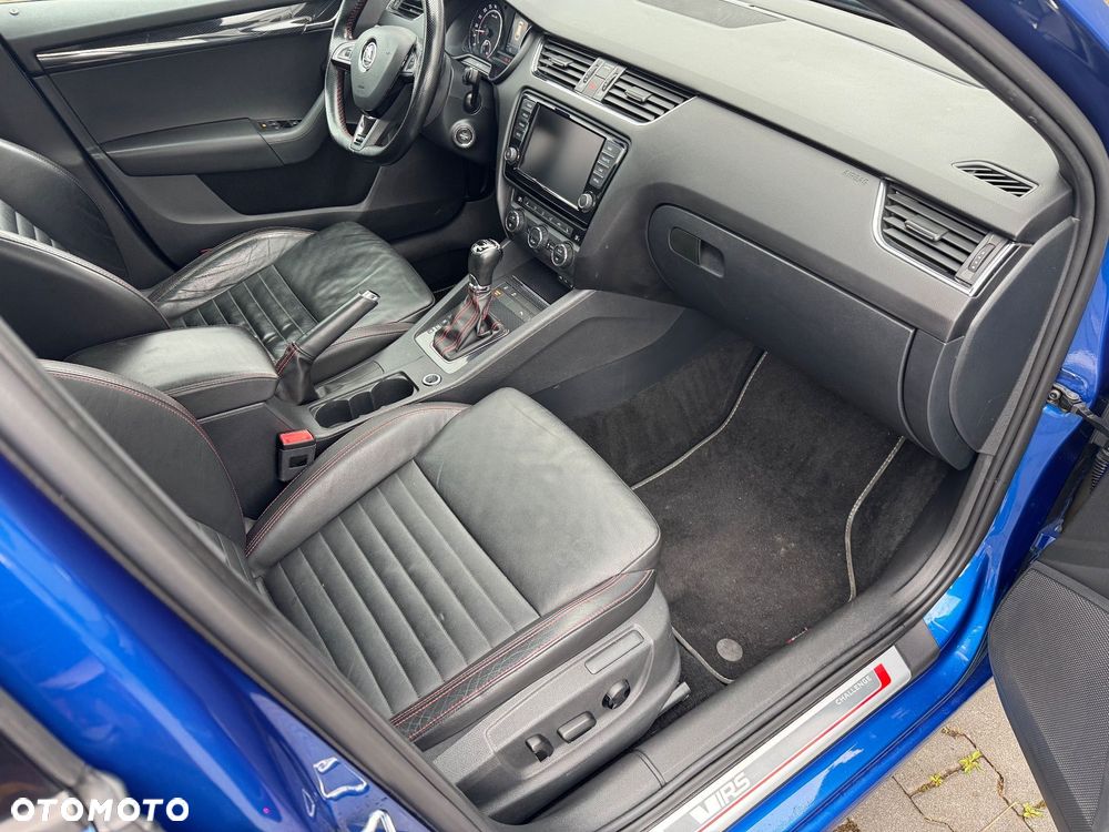 Skoda Octavia 2.0 TDI DSG RS - 20