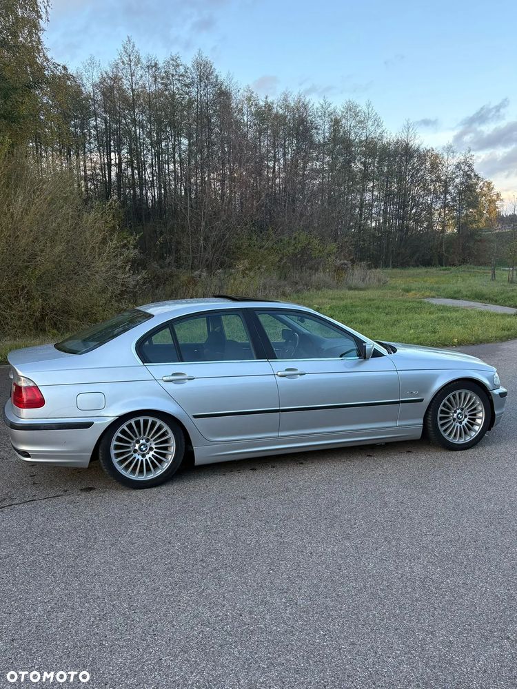 BMW Seria 3 323i - 6