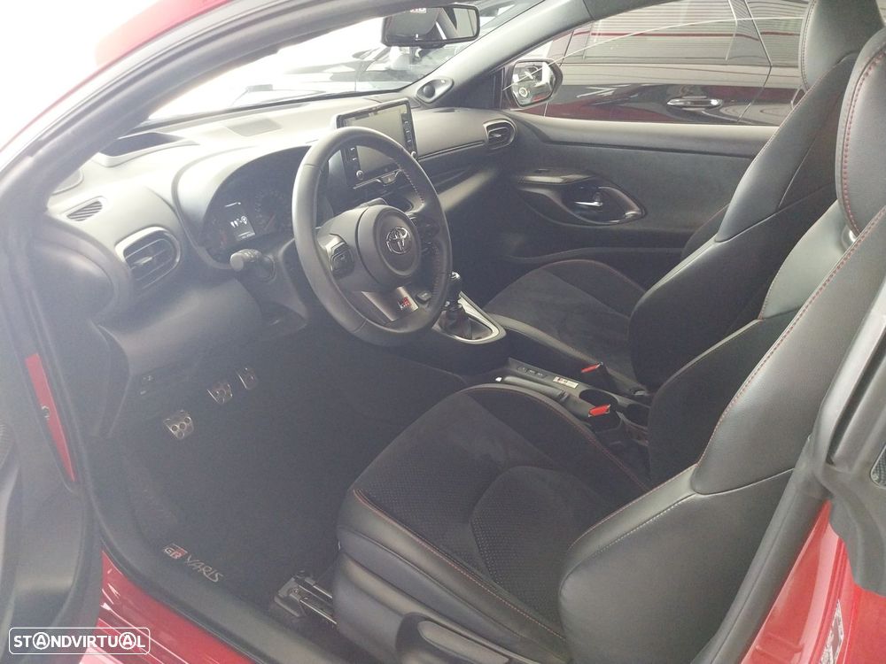 Toyota GR Yaris 1.6 T Extreme Premium - 6