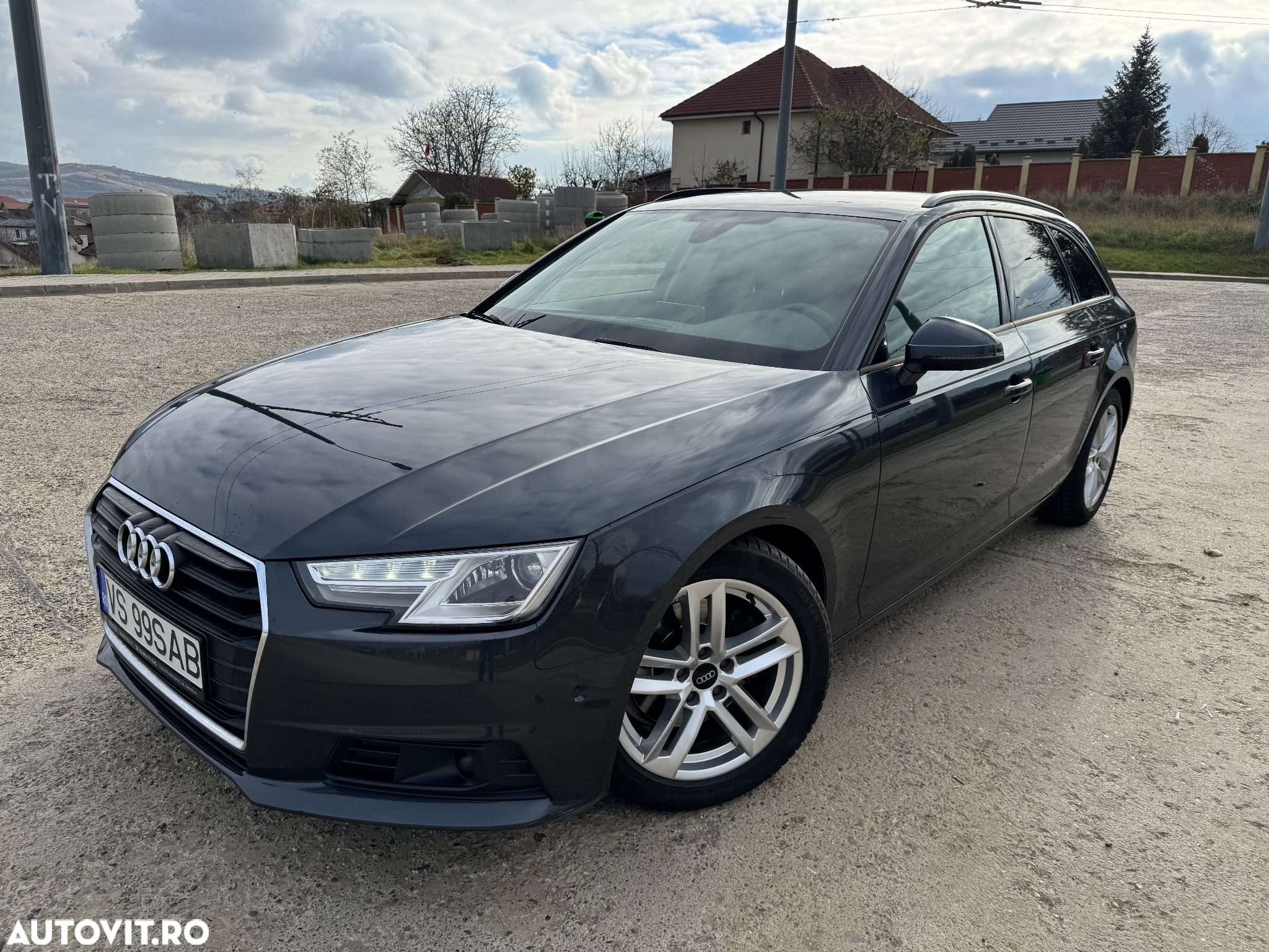 Audi A4 Avant 2.0 TDI ultra S tronic - 2