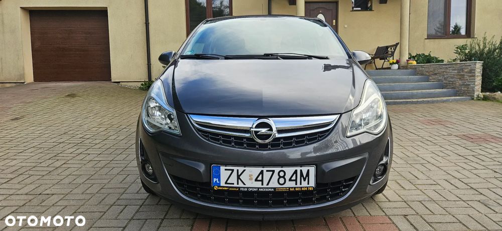 Opel Corsa 1.4 16V 150 Jahre - 15