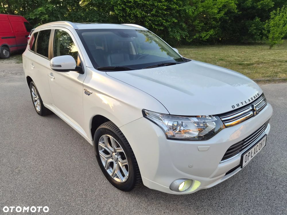 Mitsubishi Outlander - 13