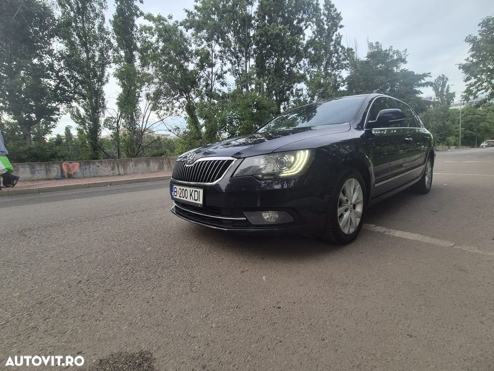 Skoda Superb 2.0 TDI Elegance DSG - 14