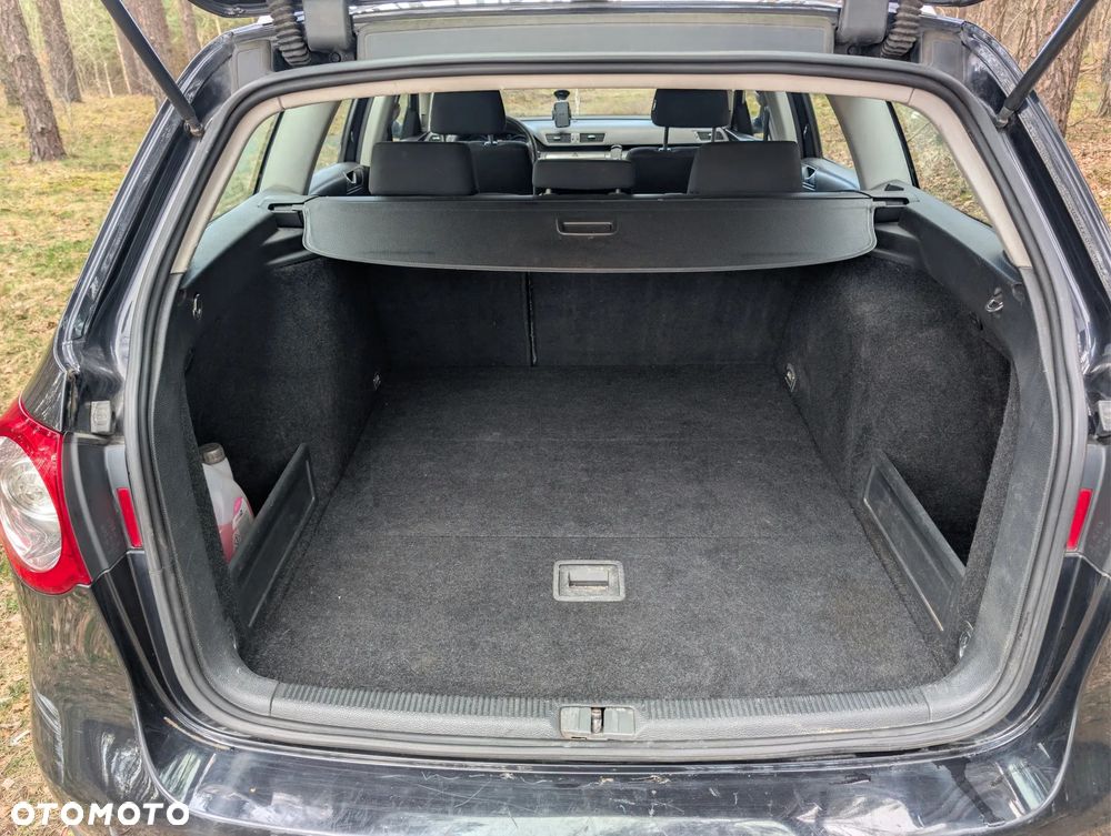 Volkswagen Passat 2.0 TDI DPF Individual - 14