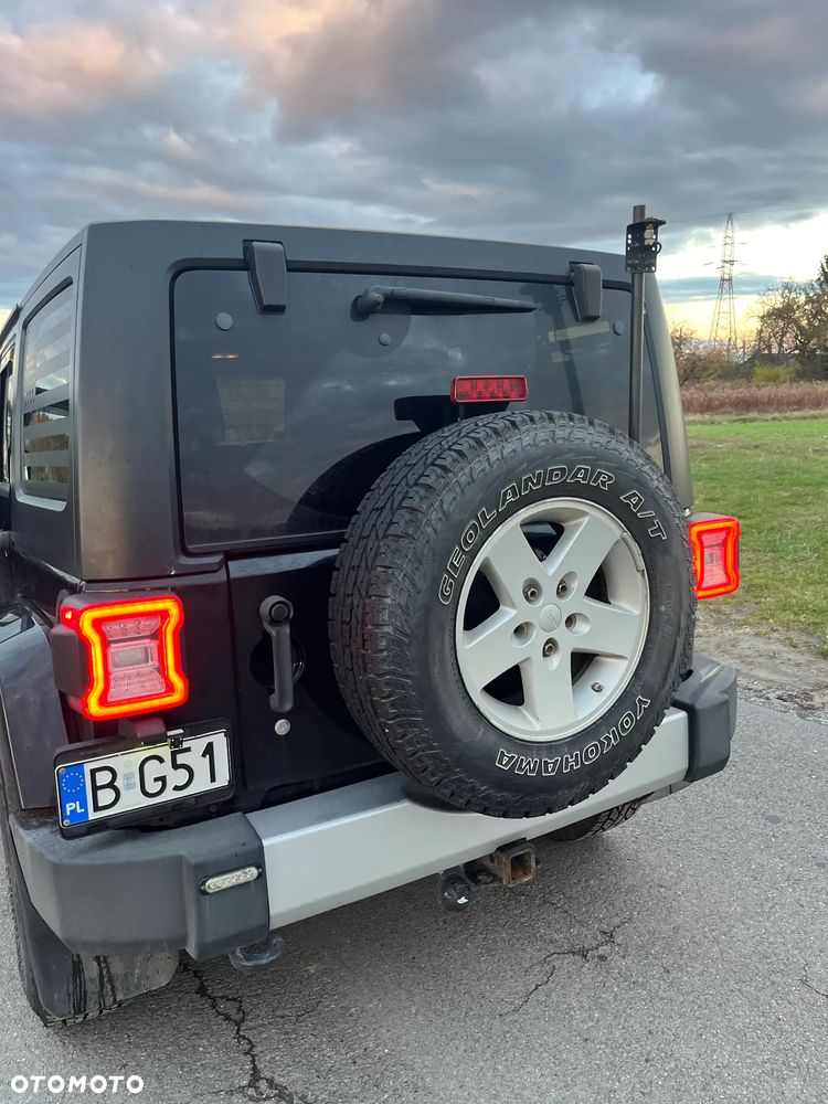Jeep Wrangler Unlimited 3.8 Sahara - 12