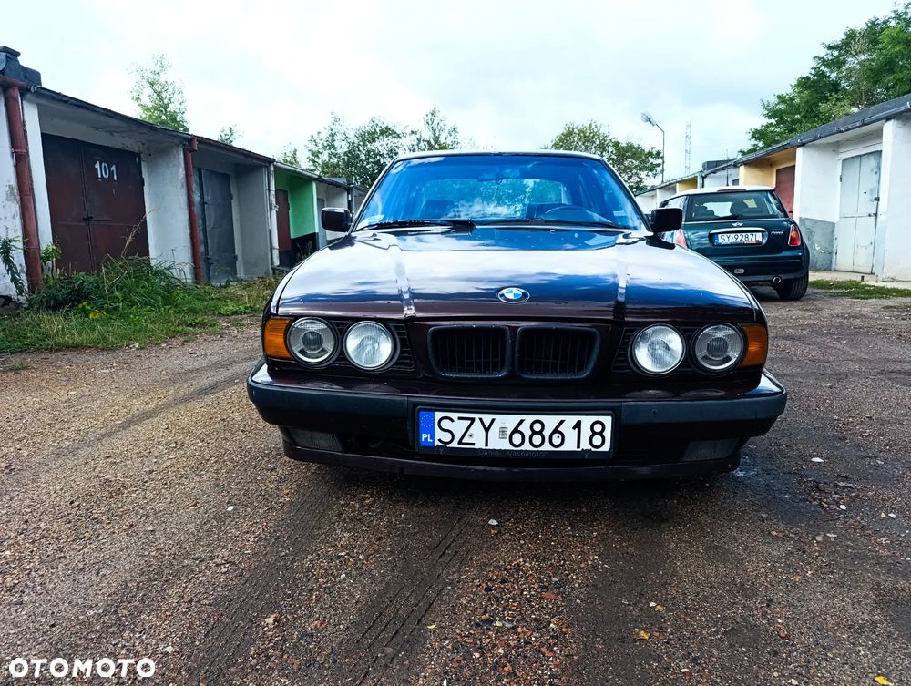 BMW Seria 5 520i - 1