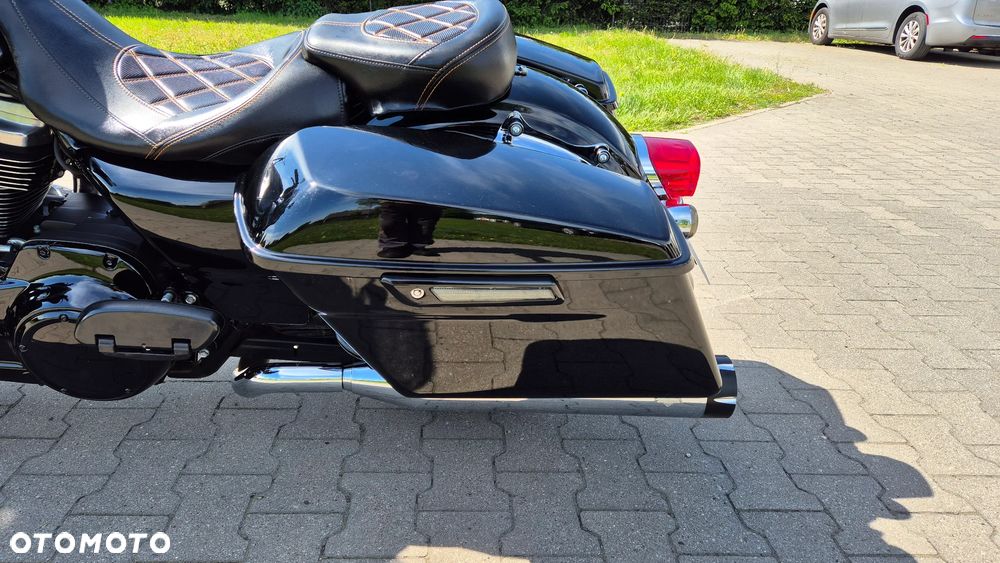 Harley-Davidson FLH Electra Glide - 11