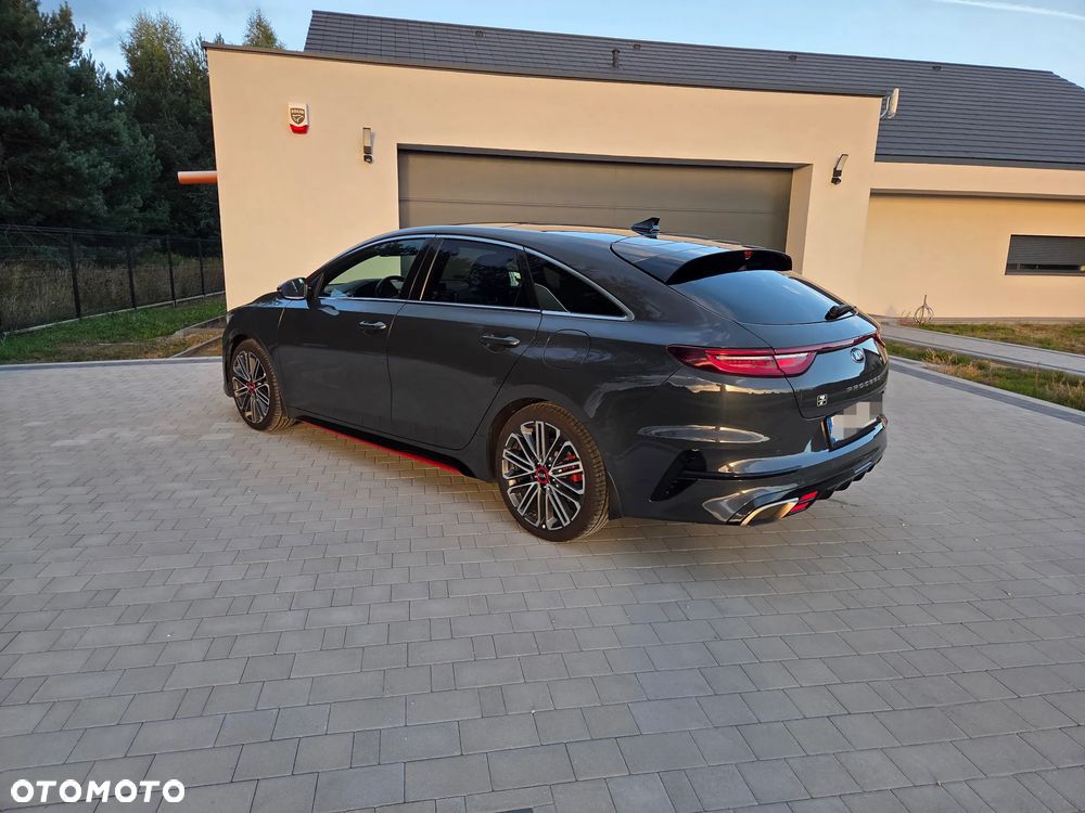 Kia ProCeed - 2