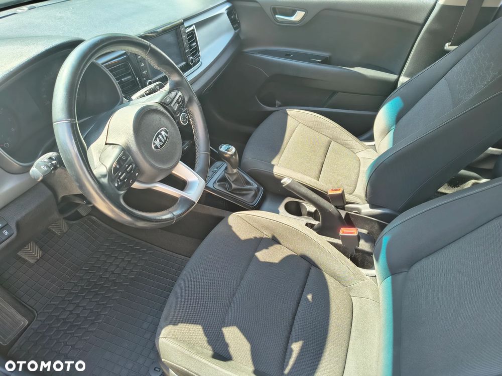 Kia Rio - 5