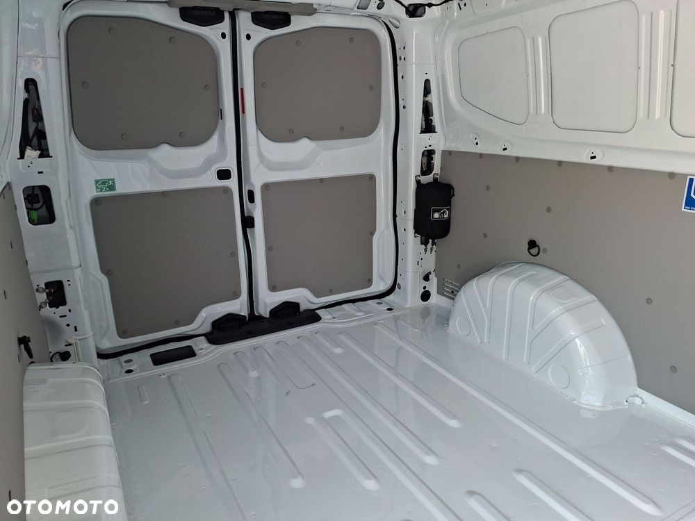 Volkswagen Transporter Furgon 2.0 TDI 150 KM manual - 16