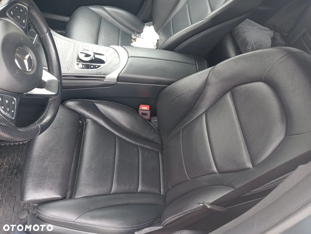 Mercedes-Benz GLC 300 4Matic 9G-TRONIC - 10