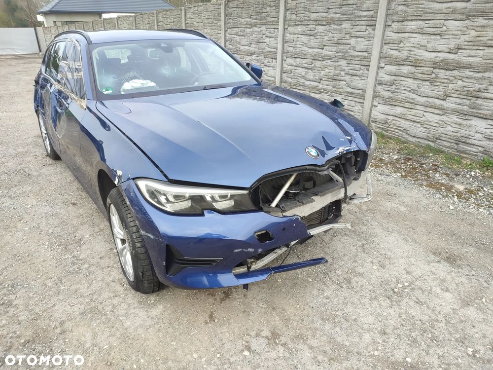 BMW Seria 3 318d Sport Line Shadow - 29