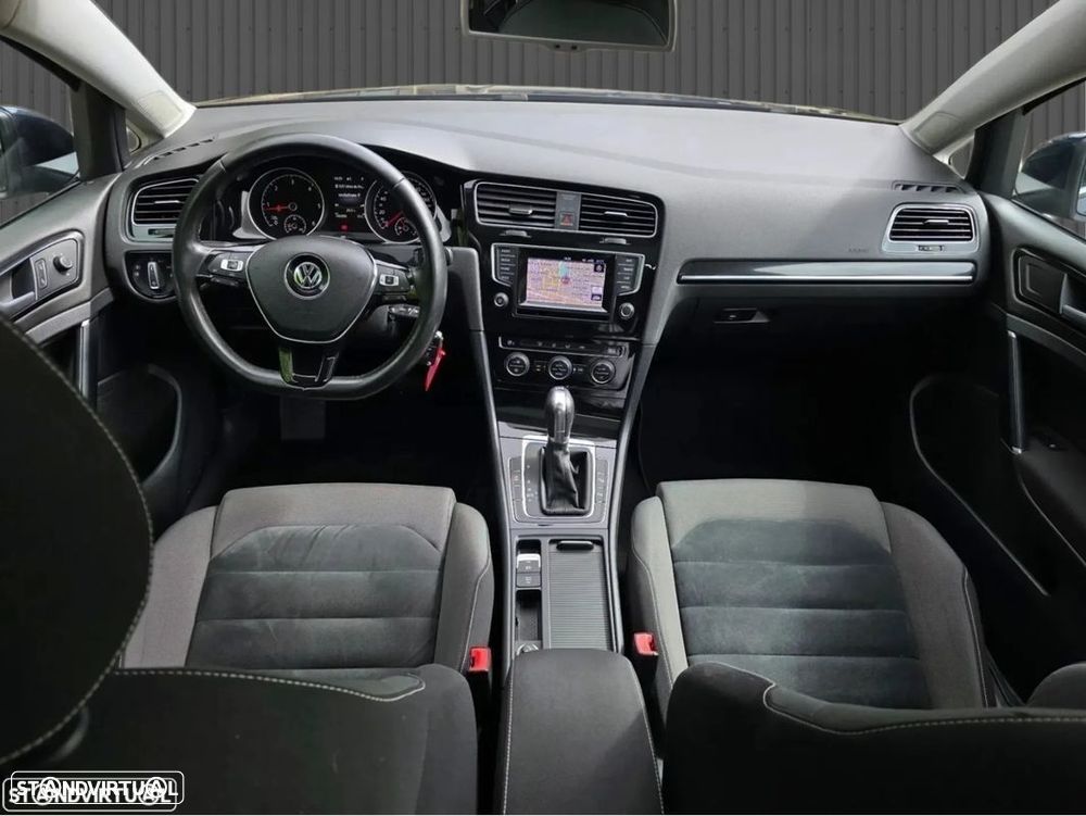 VW Golf Variant 1.6 TDi Highline DSG - 13
