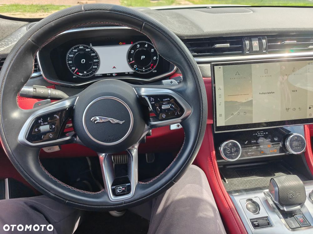Jaguar F-Pace 5.0 V8 P550 AWD SVR - 16
