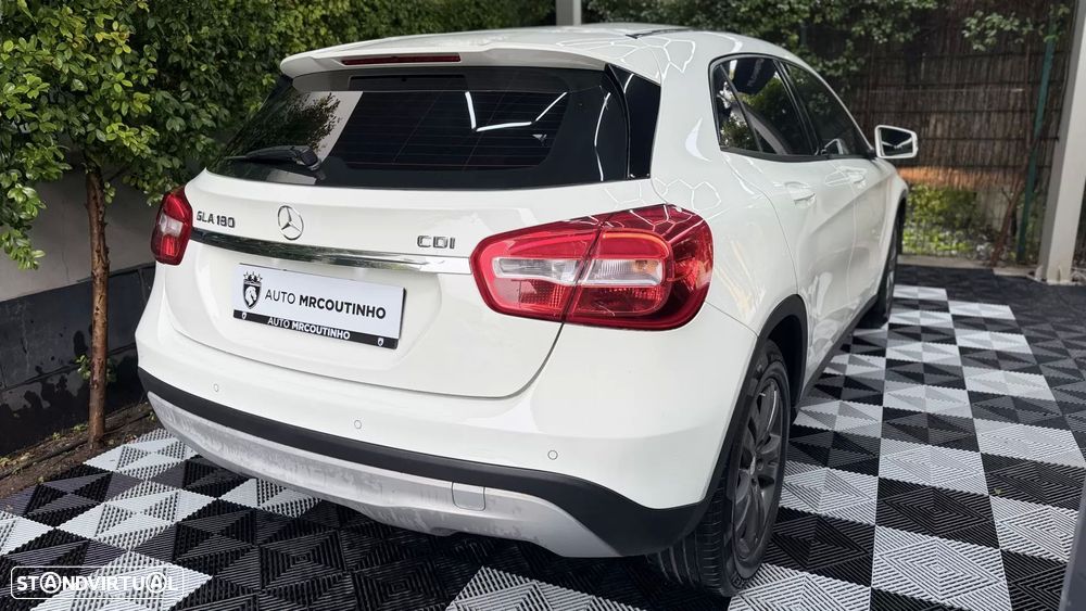 Mercedes-Benz GLA 180 CDI Urban - 6