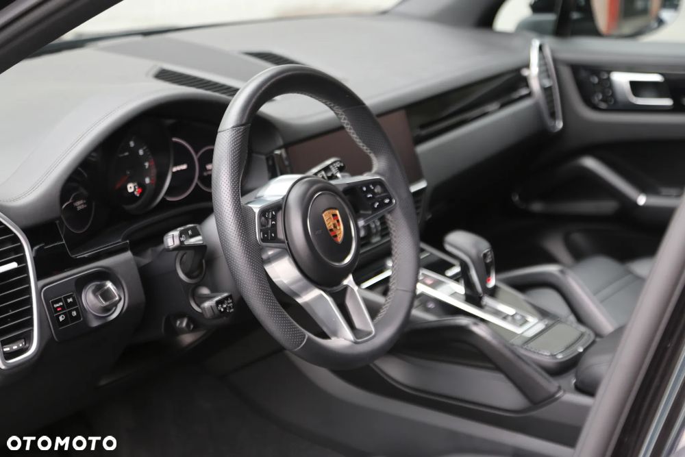 Porsche Cayenne - 16