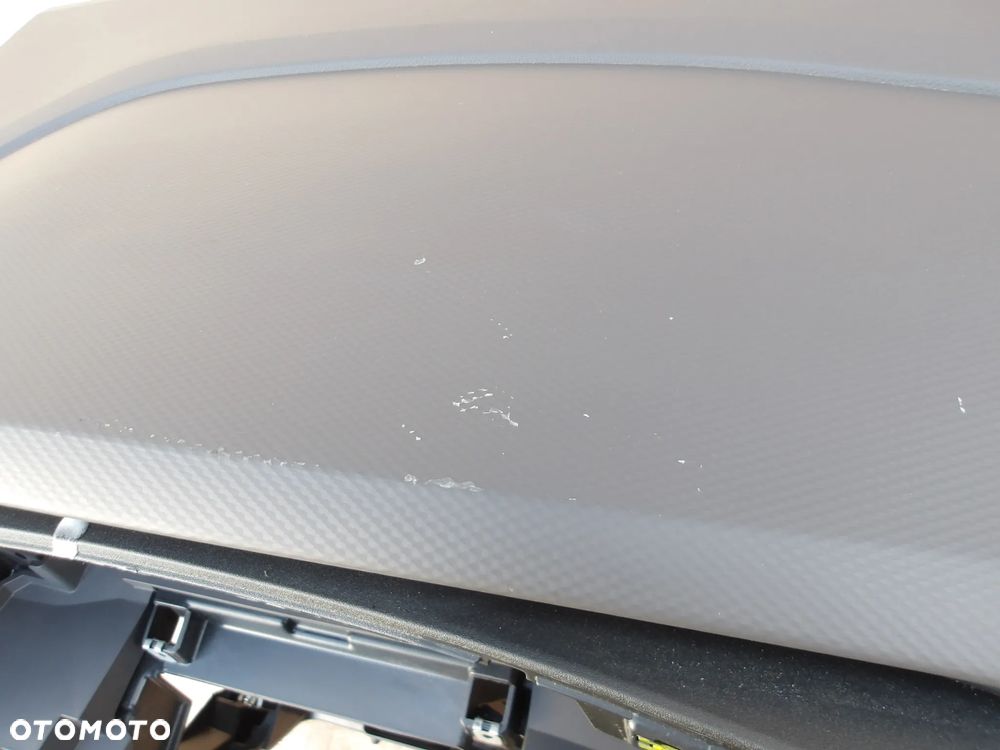 DESKA KONSOLA VW T7 7T1857003M - 4