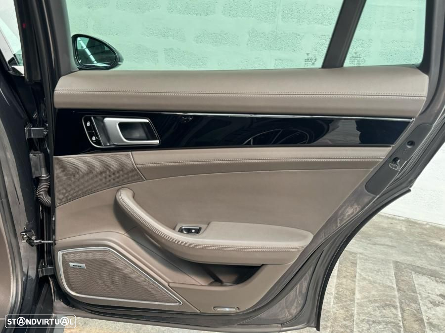 Porsche Panamera 4 E-Hybrid Executive - 54