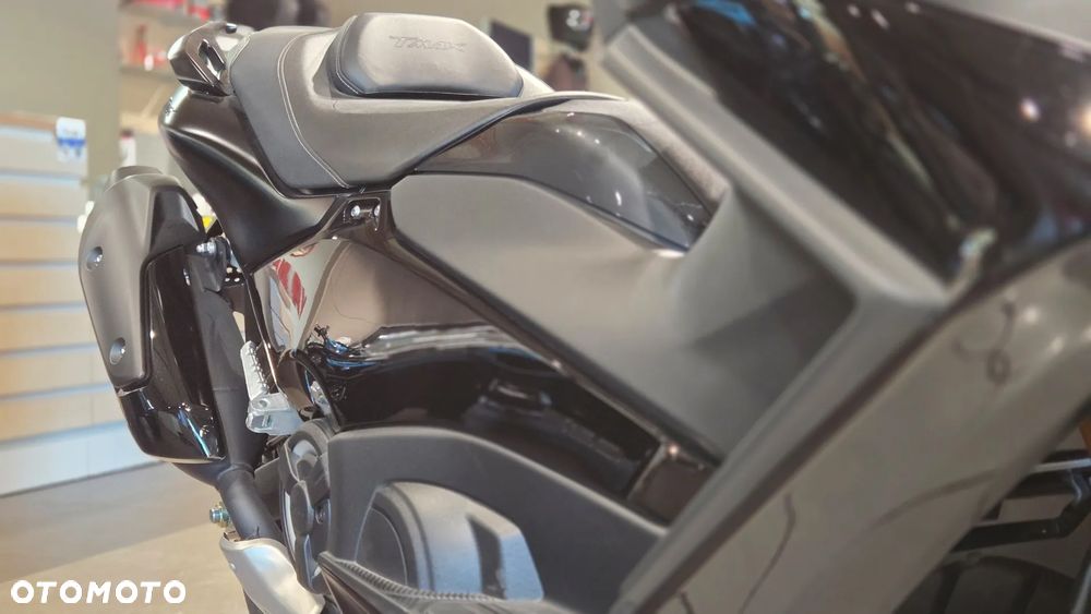 Yamaha Tmax - 5