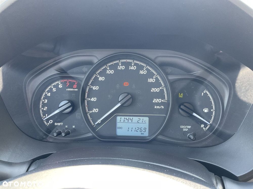 Toyota Yaris - 7