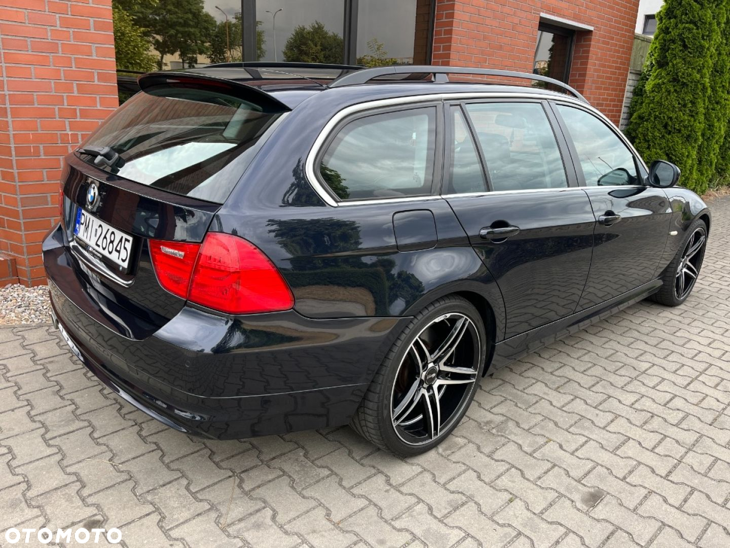 BMW Seria 3 330d DPF Touring Edition Sport - 4