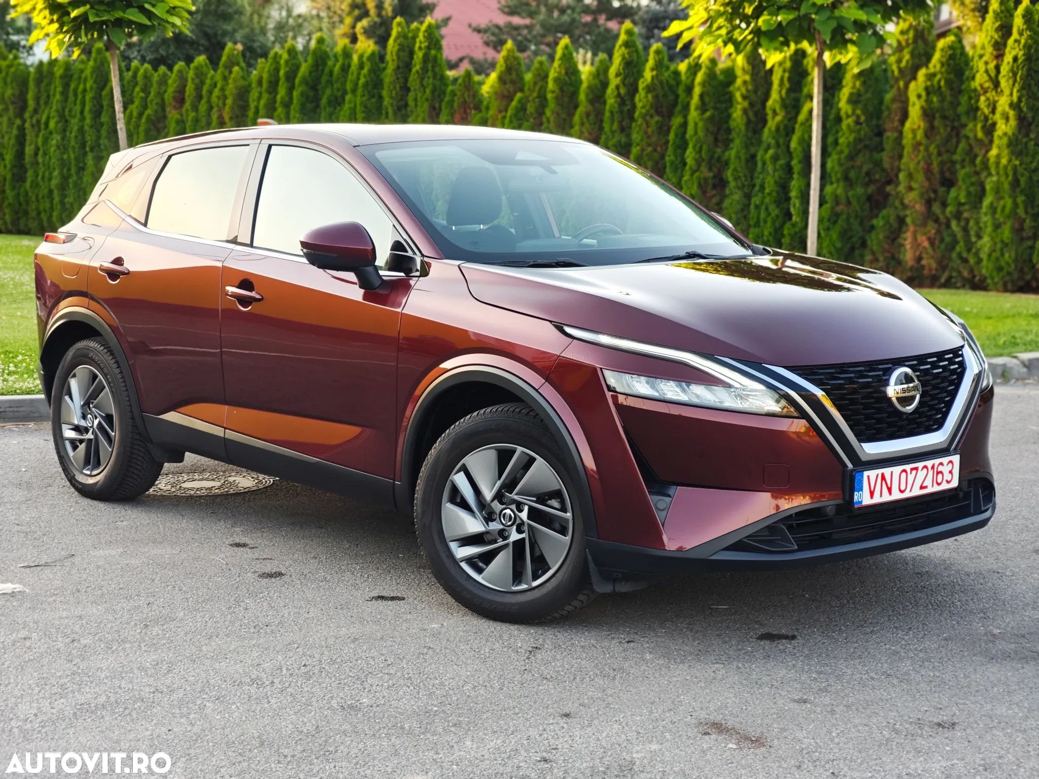 Nissan Qashqai 1.3 DIG-T N-CONNECTA - 1
