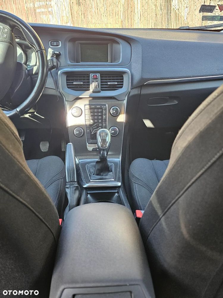 Volvo V40 D3 - 11
