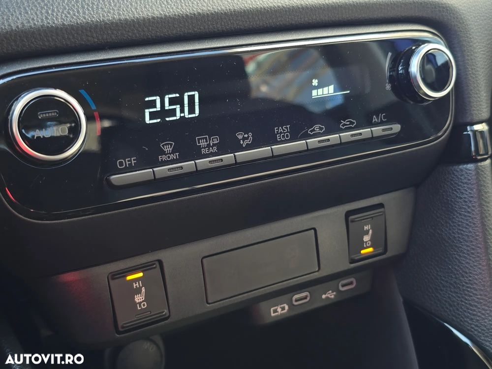 Toyota Yaris 1.5 VVT-i HSD Dynamic - 13