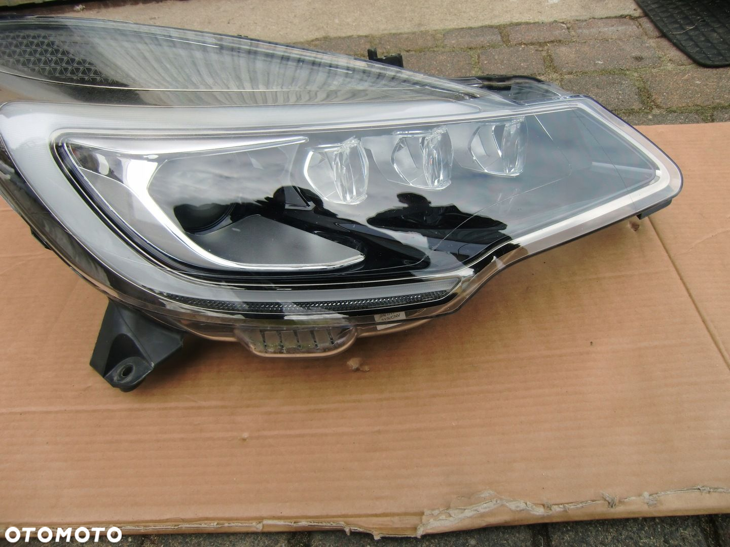 LAMPY PRAWA CITROEN DS3 LIFT XENON LED EUROP ŁADNA - 2