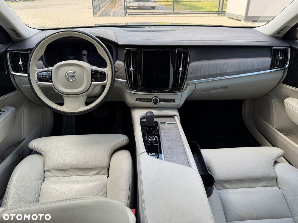 Volvo V90 B4 D Plus Dark - 22