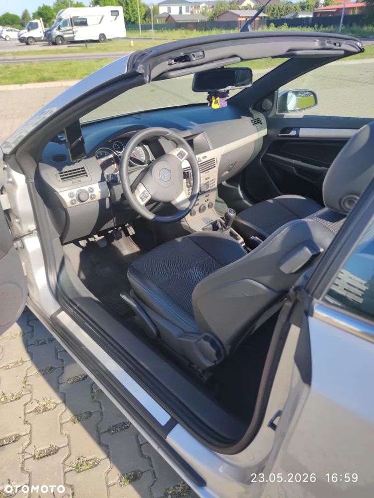 Opel Astra 1.8 Cosmo - 17