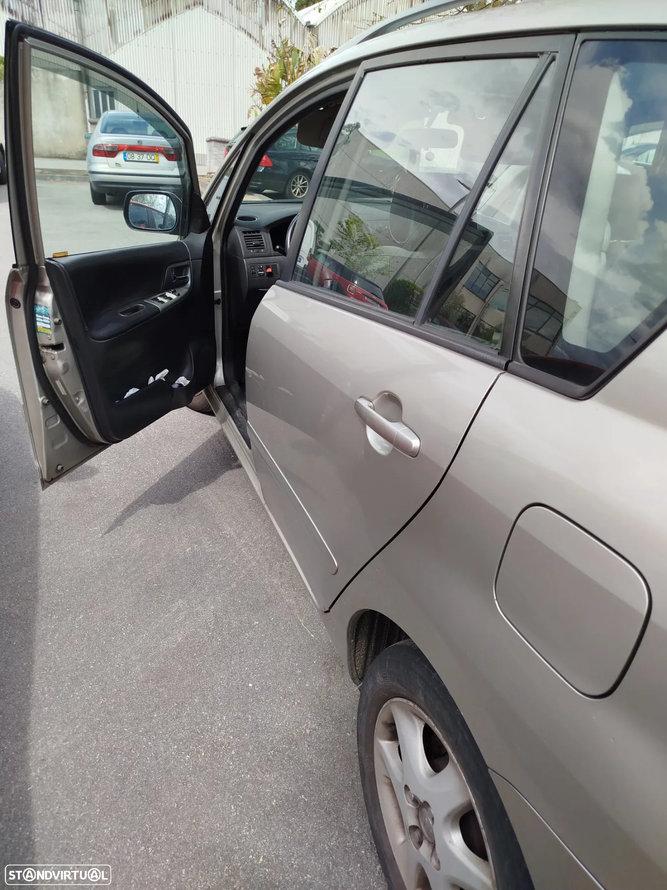 Toyota Corolla Verso 2.0 D-4D Sol - 4