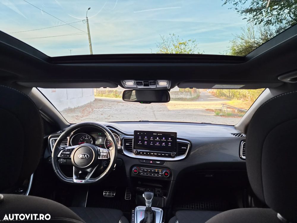 Kia Ceed - 13