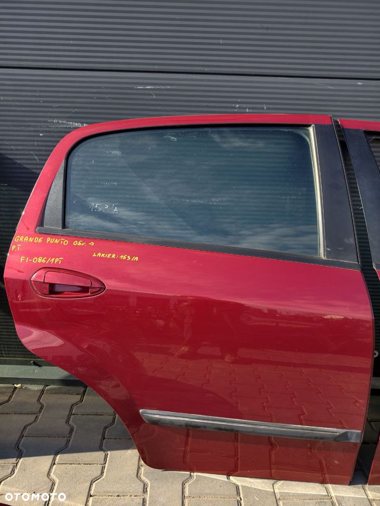 DRZWI FIAT GRANDE PUNTO 5D - 26