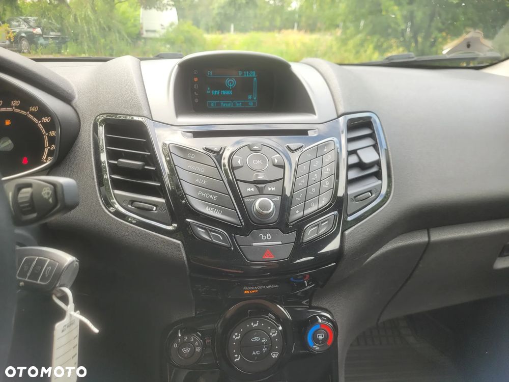 Ford Fiesta 1.0 EcoBoost STart-Stop Titanium - 29