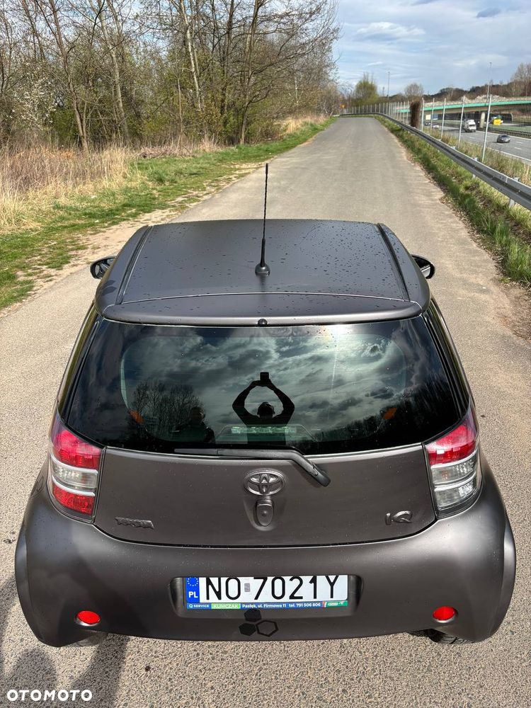 Toyota iQ 1.0 - 7