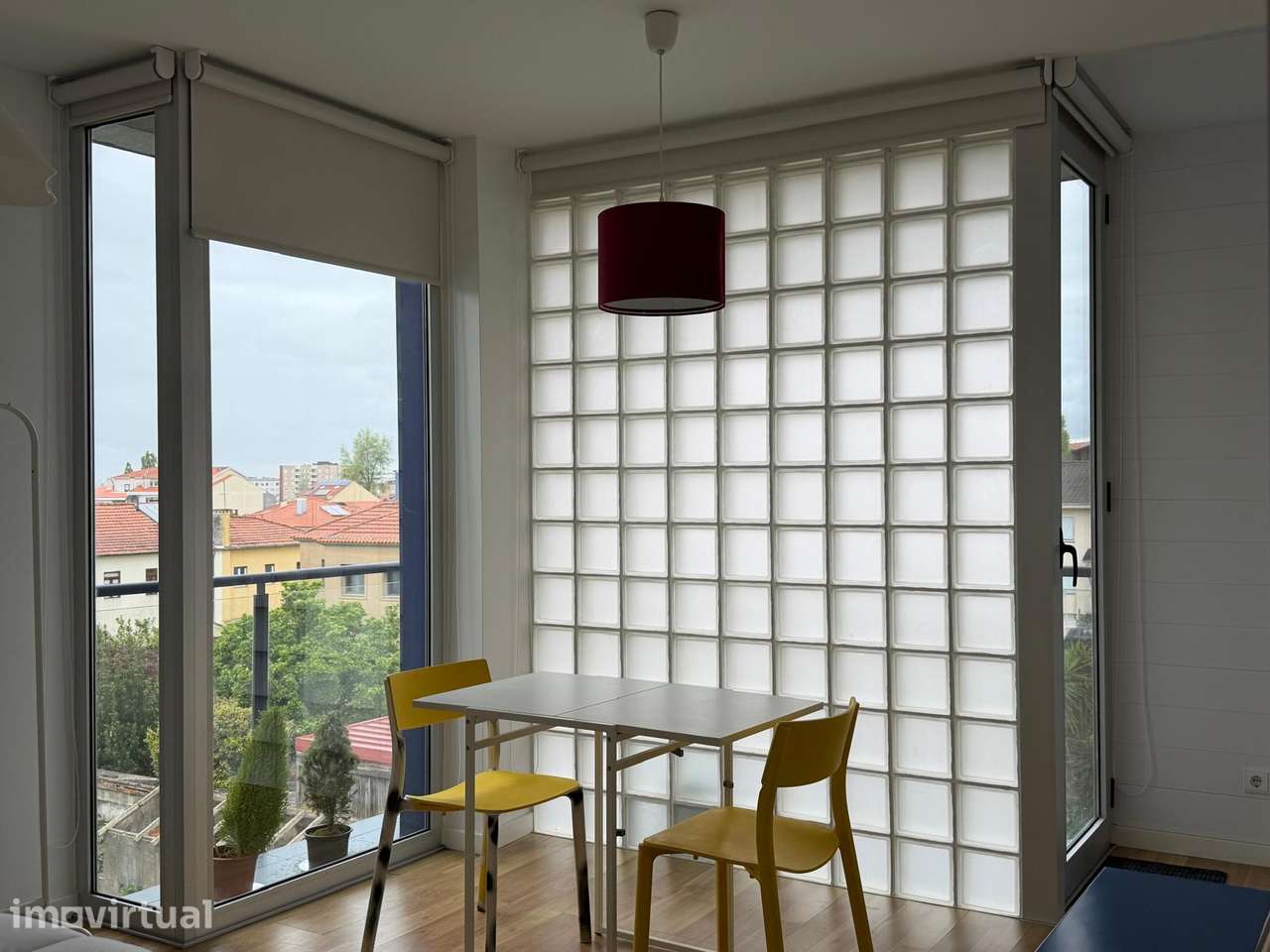Apartamento T0 Mobilado e com varanda, Condominio Privado - Grande imagem: 5/16