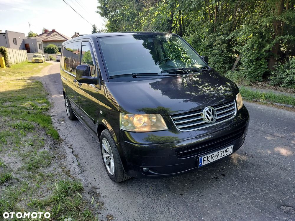 Volkswagen Multivan - 2