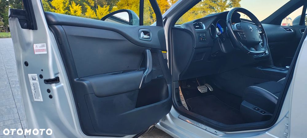 Citroën DS4 1.6 e-HDi SoChic MCP - 19