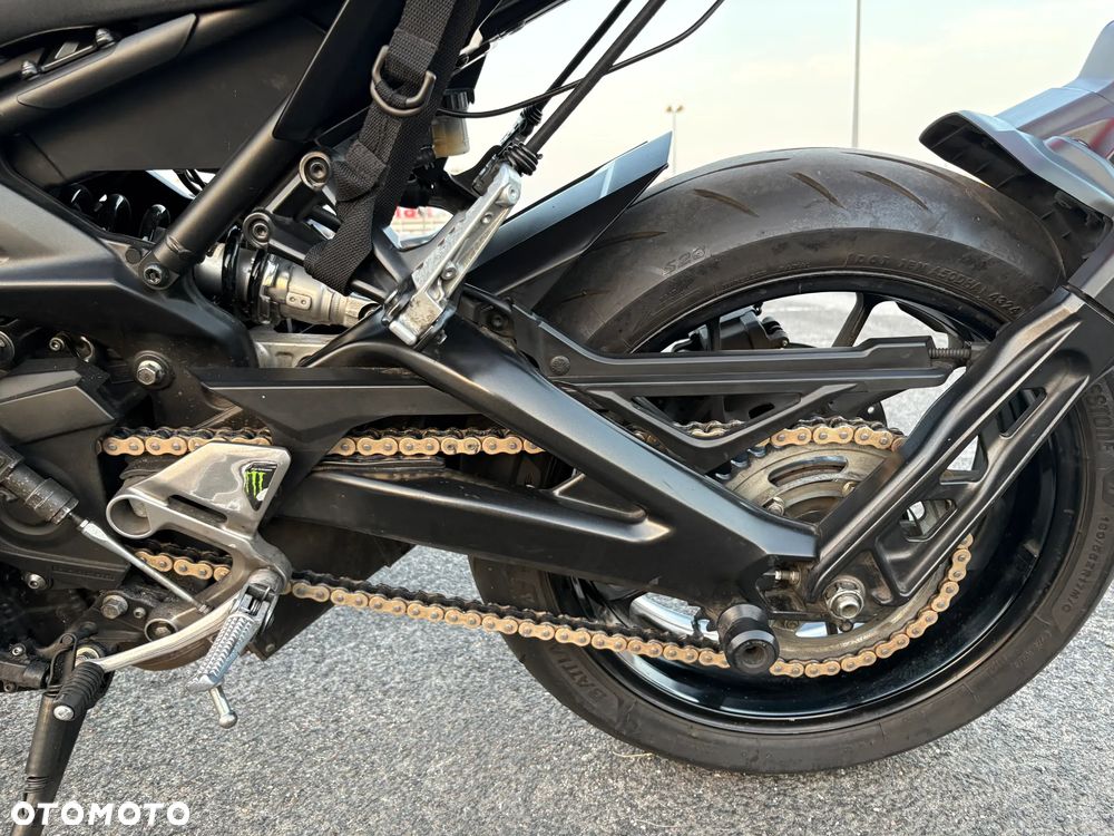 Yamaha MT - 8